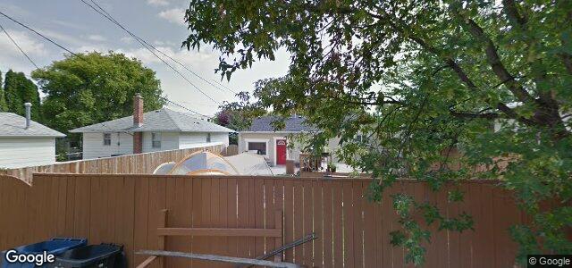 Larawan ng 1005 Boston Avenue sa Winnipeg, Manitoba