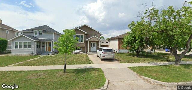 Larawan ng 1005 Dumas Avenue sa Winnipeg, Manitoba