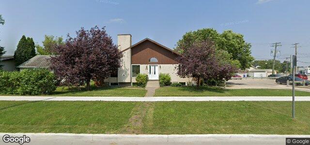 Larawan ng 1005 Manahan Avenue sa Winnipeg, Manitoba