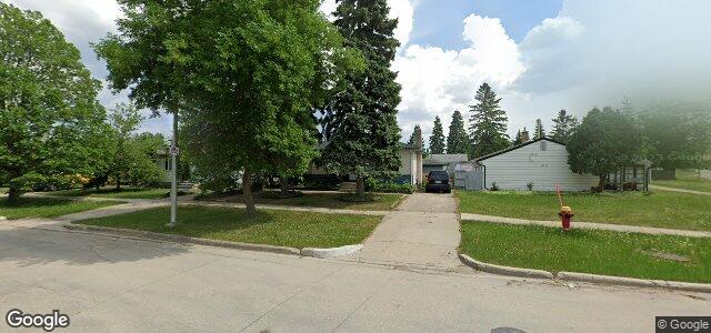 Larawan ng 1028 Radisson Avenue sa Winnipeg, Manitoba