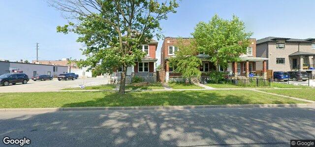 Larawan ng 1030 Howard Avenue sa Winnipeg, Manitoba