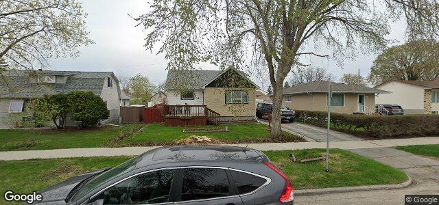 Larawan ng 1035 Boston Avenue sa Winnipeg, Manitoba