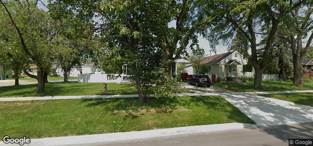 Larawan ng 1049 Manahan Avenue sa Winnipeg, Manitoba
