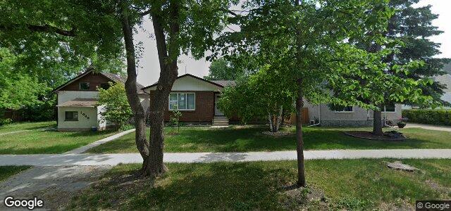 Larawan ng 1050 Dumas Avenue sa Winnipeg, Manitoba
