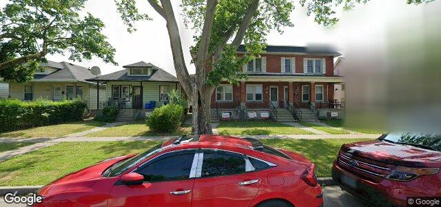 Larawan ng 1055 Howard Avenue sa Winnipeg, Manitoba