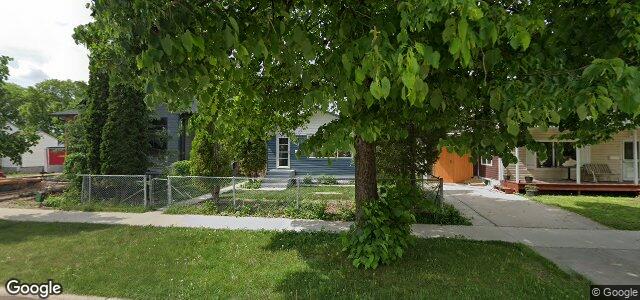 Larawan ng 1059 Dumas Avenue sa Winnipeg, Manitoba