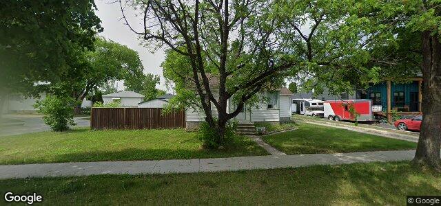 Larawan ng 1065 Dumas Avenue sa Winnipeg, Manitoba