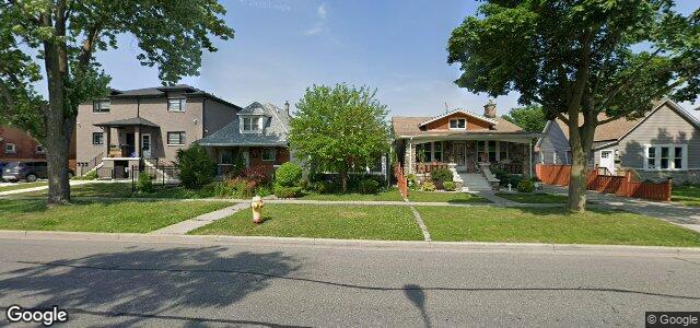 Larawan ng 1066 Howard Avenue sa Winnipeg, Manitoba