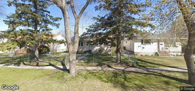 Larawan ng 1129 Waller Avenue sa Winnipeg, Manitoba