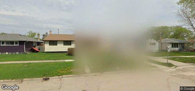 Larawan ng 1241 Waller Avenue sa Winnipeg, Manitoba