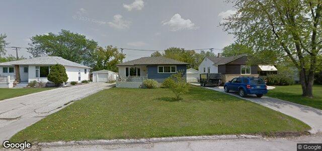Photo of 32 Marshall Crescent in Winnipeg, Manitoba