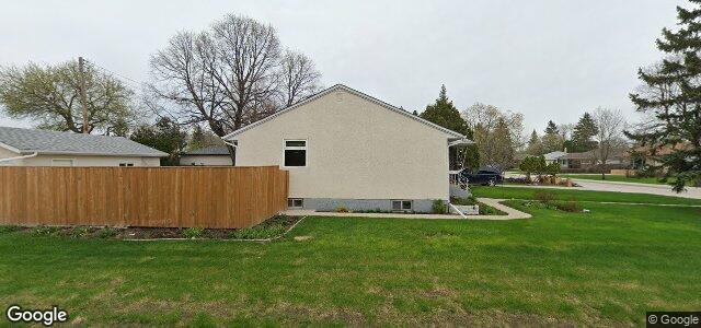 Larawan ng 70 Farwell Bay sa Winnipeg, Manitoba