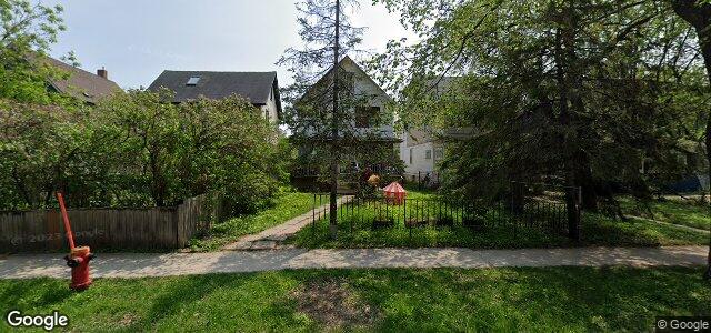 Larawan ng 702 Mcmillan Avenue sa Winnipeg, Manitoba