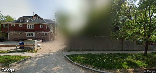 Larawan ng 707 Mcmillan Avenue sa Winnipeg, Manitoba