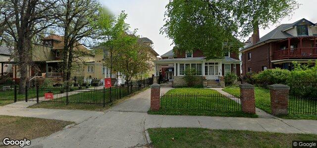 Larawan ng 802 Grosvenor Avenue sa Winnipeg, Manitoba