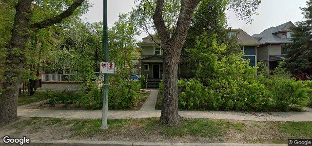 Larawan ng 842 Grosvenor Avenue sa Winnipeg, Manitoba