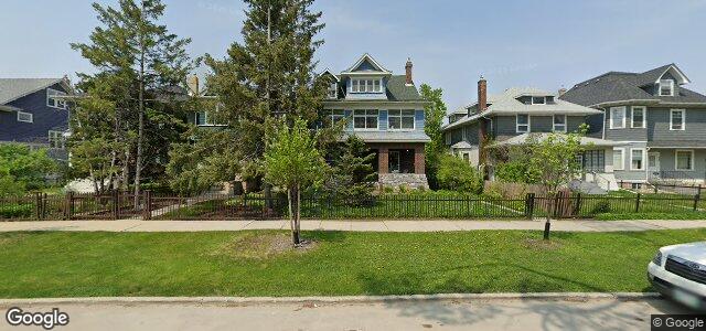 Photo of 895 Mcmillan Avenue in Winnipeg, Manitoba