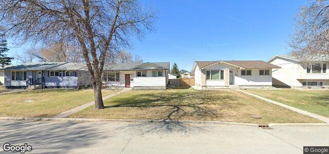 Larawan ng 10 Dells Crescent sa Winnipeg, Manitoba