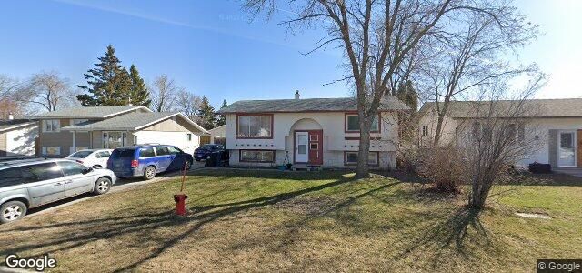 Larawan ng 103 Pembridge Bay sa Winnipeg, Manitoba