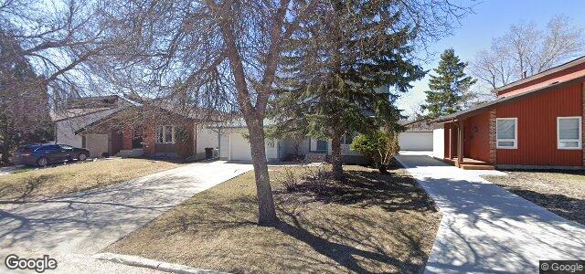 Larawan ng 124 Hawkins Crescent sa Winnipeg, Manitoba