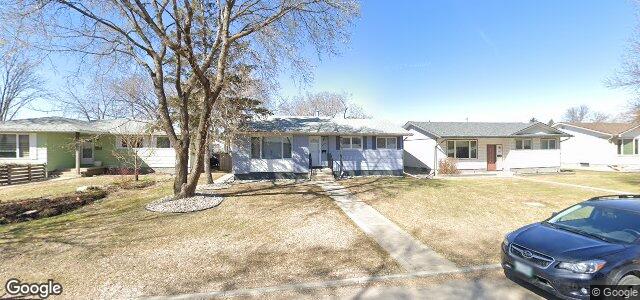 Larawan ng 14 Dells Crescent sa Winnipeg, Manitoba