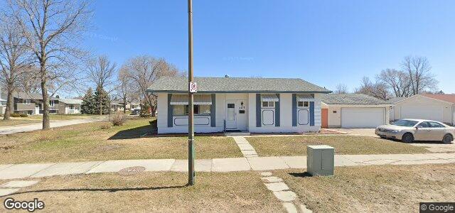 Larawan ng 147 Ashworth Street sa Winnipeg, Manitoba