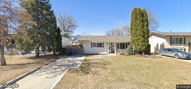 Larawan ng 15 Woodford Bay sa Winnipeg, Manitoba