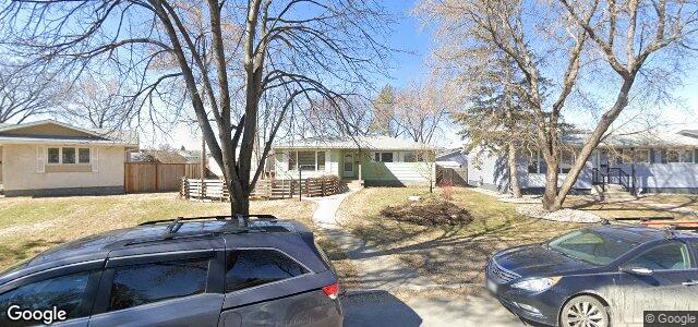 Larawan ng 18 Dells Crescent sa Winnipeg, Manitoba