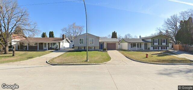 Larawan ng 18 Fennbark Place sa Winnipeg, Manitoba