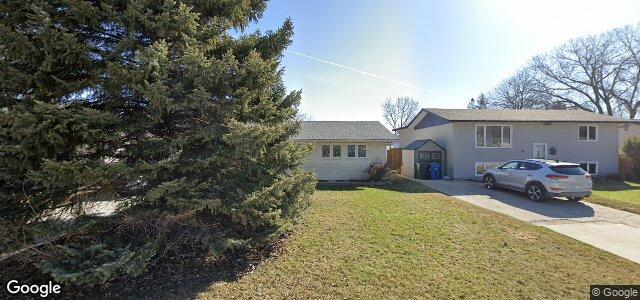 Larawan ng 18 Pembridge Bay sa Winnipeg, Manitoba