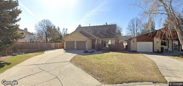 Photo of 18 Wakopa Place in Winnipeg, Manitoba