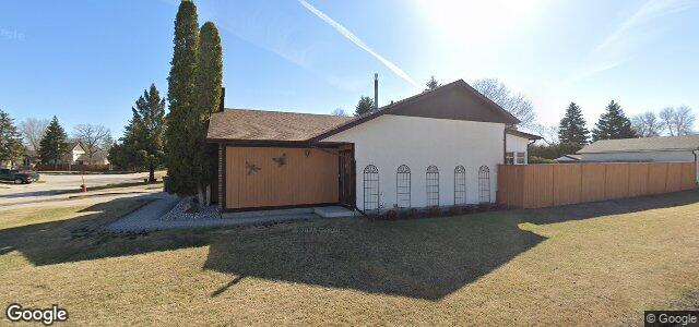 Larawan ng 2 Wakopa Place sa Winnipeg, Manitoba