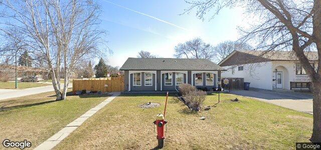 Larawan ng 202 Knightsbridge Drive sa Winnipeg, Manitoba