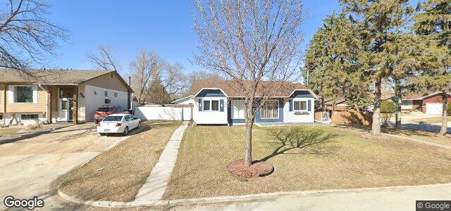 Larawan ng 203 Knightsbridge Drive sa Winnipeg, Manitoba