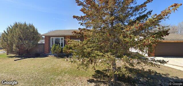 Larawan ng 220 Ashworth Street sa Winnipeg, Manitoba