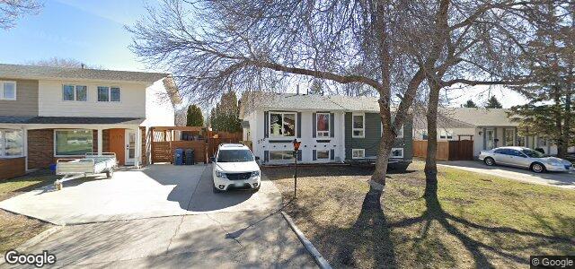 Larawan ng 220 Knightsbridge Drive sa Winnipeg, Manitoba