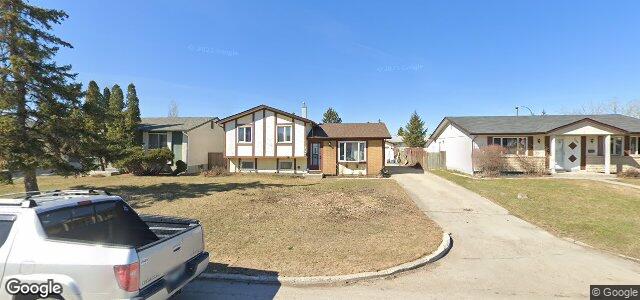 Photo of 252 Wakopa Street in Winnipeg, Manitoba