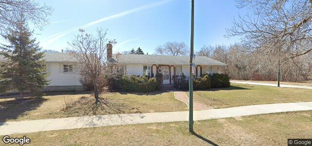 Larawan ng 300 Wales Avenue sa Winnipeg, Manitoba