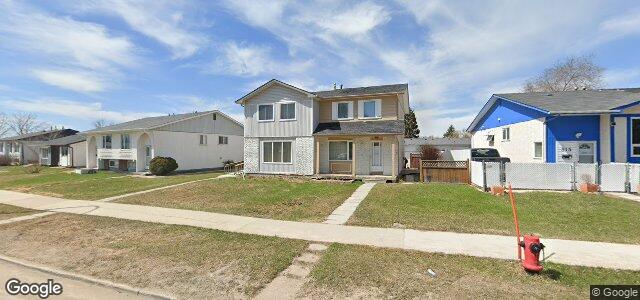 Larawan ng 307 Meadowood Drive sa Winnipeg, Manitoba