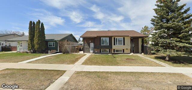 Larawan ng 353 Meadowood Drive sa Winnipeg, Manitoba