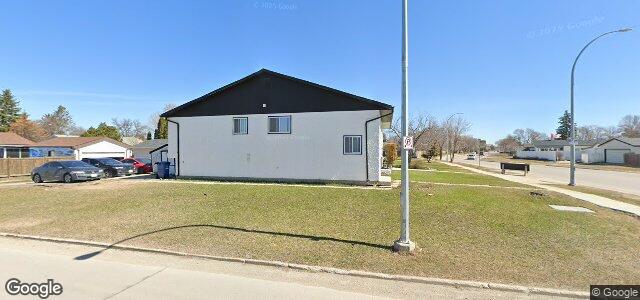 Larawan ng 371 Meadowood Drive sa Winnipeg, Manitoba