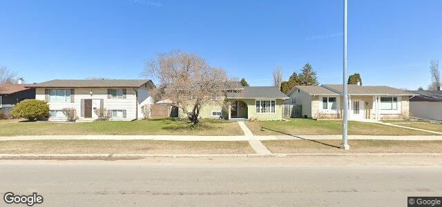 Larawan ng 409 Meadowood Drive sa Winnipeg, Manitoba