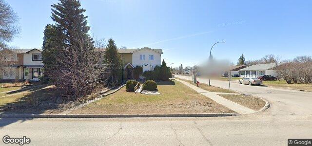 Larawan ng 440 Meadowood Drive sa Winnipeg, Manitoba