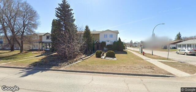 Larawan ng 442 Meadowood Drive sa Winnipeg, Manitoba