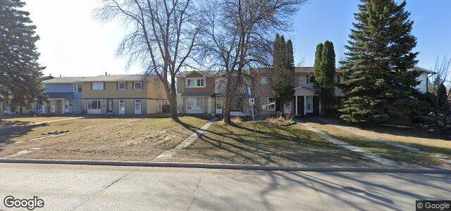 Larawan ng 448 Meadowood Drive sa Winnipeg, Manitoba