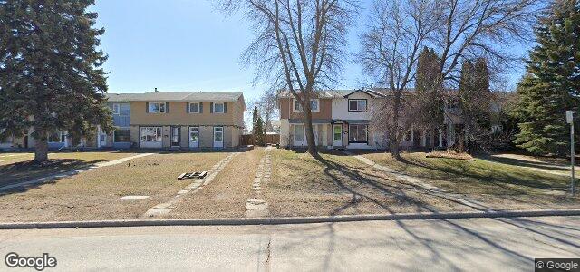 Larawan ng 450 Meadowood Drive sa Winnipeg, Manitoba