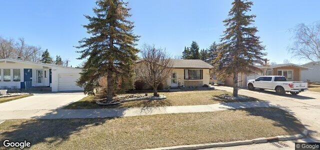 Larawan ng 450 Woodydell Avenue sa Winnipeg, Manitoba