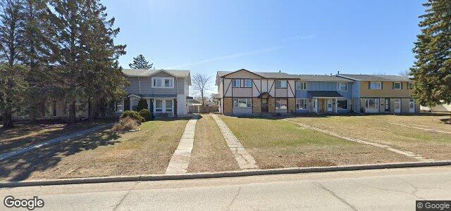 Larawan ng 462 Meadowood Drive sa Winnipeg, Manitoba