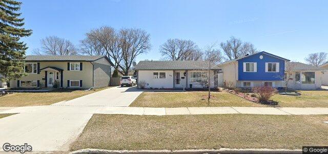 Photo of 466 Woodydell Avenue in Winnipeg, Manitoba