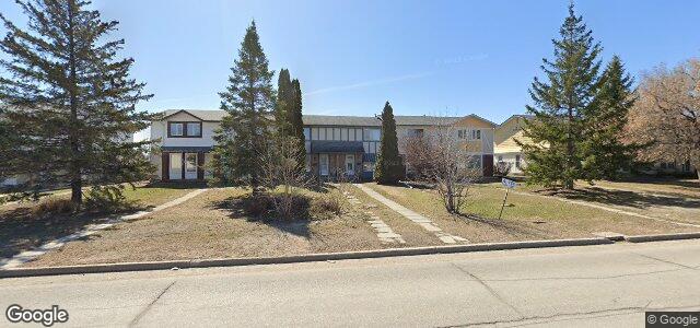 Larawan ng 480 Meadowood Drive sa Winnipeg, Manitoba